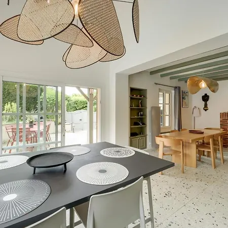 L'hermitage Piscine Sauna Fitness Deauville Villa *