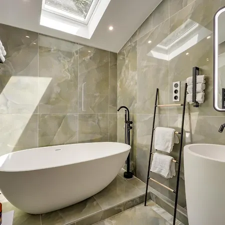 L'hermitage Piscine Sauna Fitness Deauville