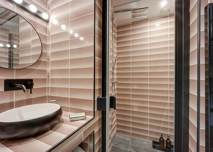 L'hermitage Piscine Sauna Fitness Deauville *