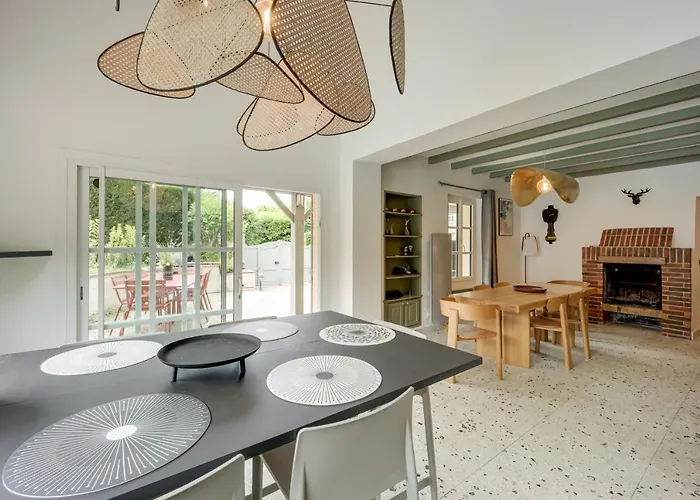 L'hermitage Piscine Sauna Fitness Deauville Villa *