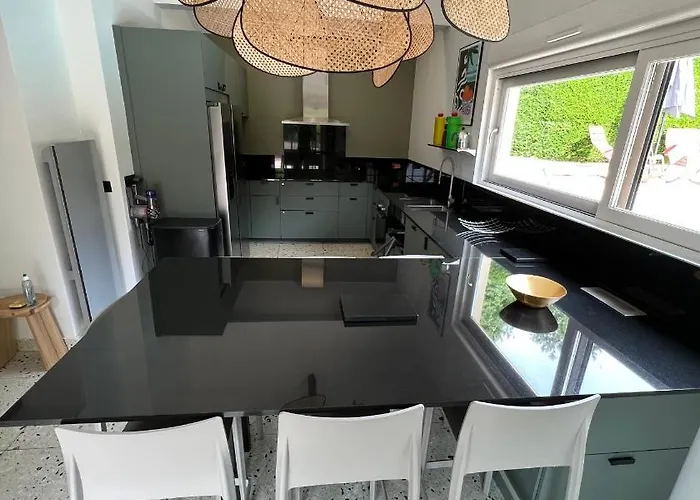 L'hermitage Piscine Sauna Fitness Deauville * Bénerville-sur-Mer