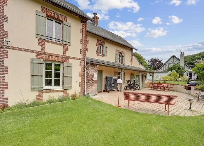 L'hermitage Piscine Sauna Fitness Deauville * Benerville-sur-Mer